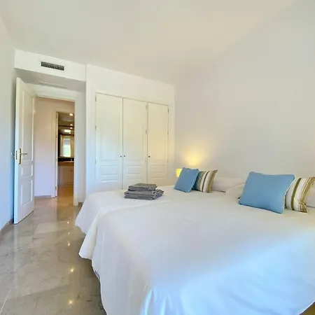 Hoyo 11 By Kura Homes